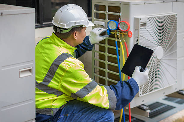 Professional Hvac technician working in Clayton, NM
